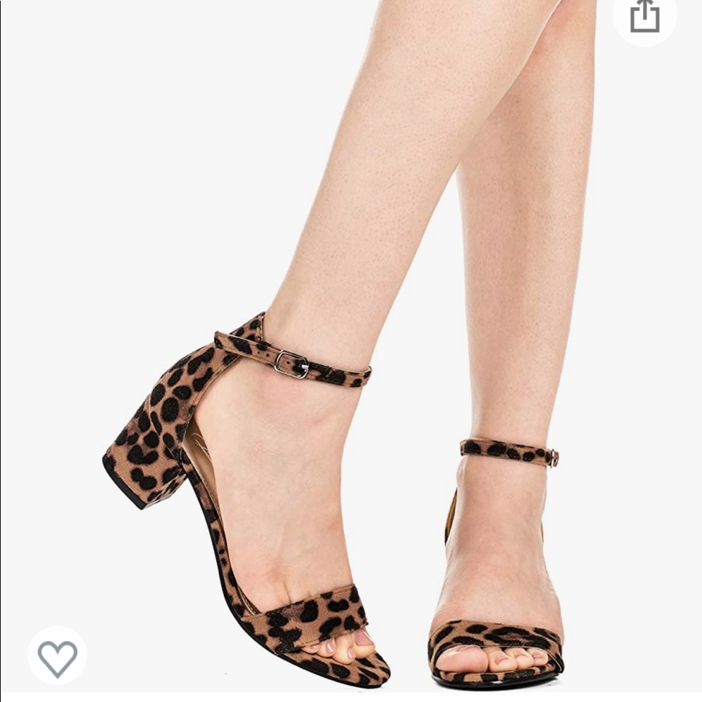 ILLUDE Women's Fashion Ankle Strap Kitten Heel Sandals Cute Low Block Heel